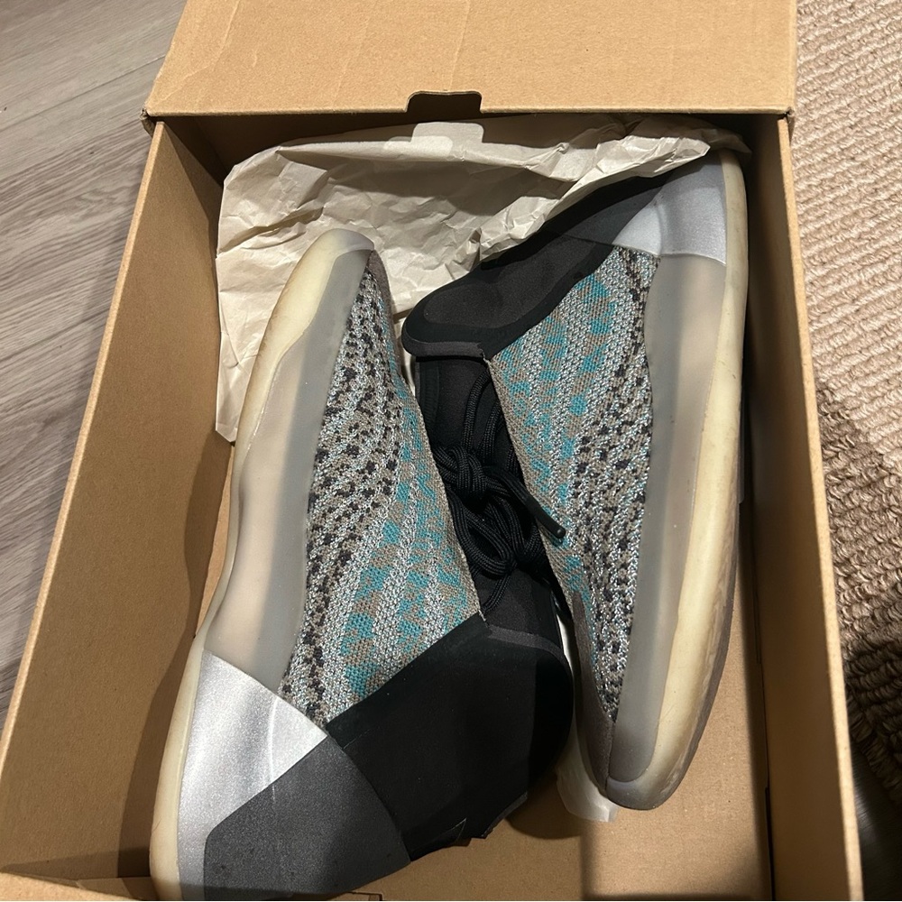 YEEZY QNTM 6.5 Y